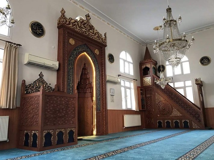 محراب خشبي للمسجد